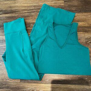 Athleta Emerald Green Stash Flare and Crop Bundle